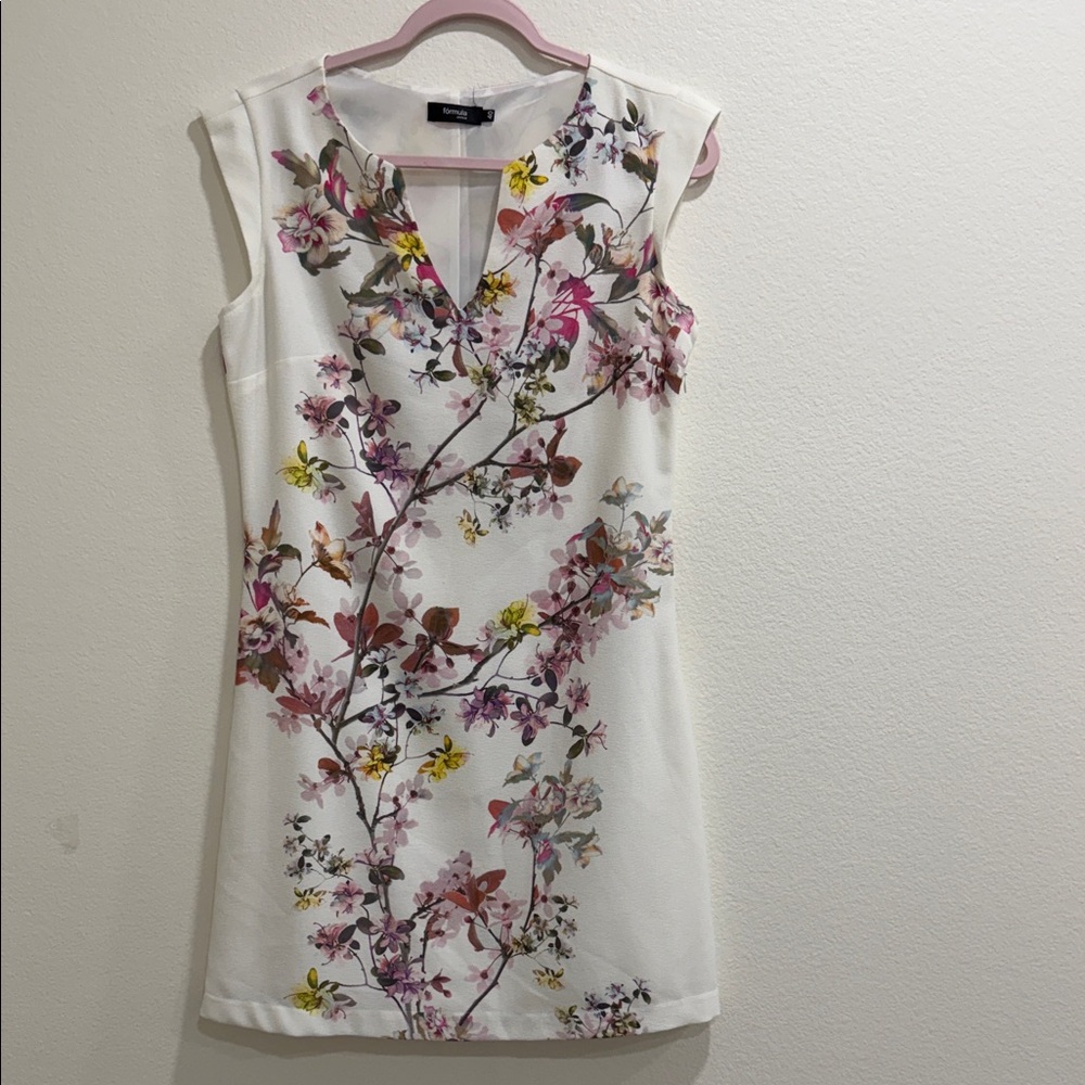 Formula Joven Floral Print Sleeveless Dress